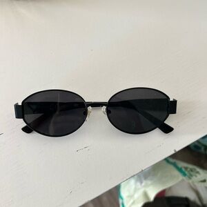 NWOT Black metal oval sunglasses